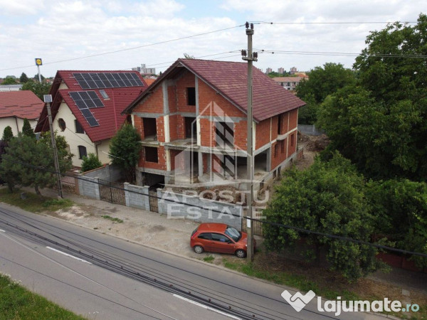 Casa individuala cu 10 camere, teren peste 1.100 mp, Frei... 