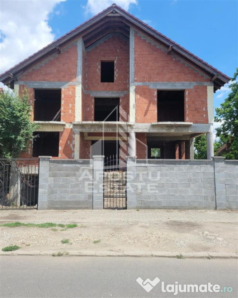 Casa individuala cu 10 camere, teren peste 1.100 mp, Frei... 