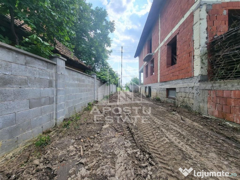 Casa individuala cu 10 camere, teren peste 1.100 mp, Frei... 
