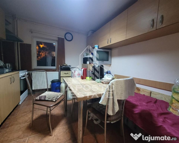 Apartament cu 3 camere, 2 bai, centrala proprie, zona Buc... 