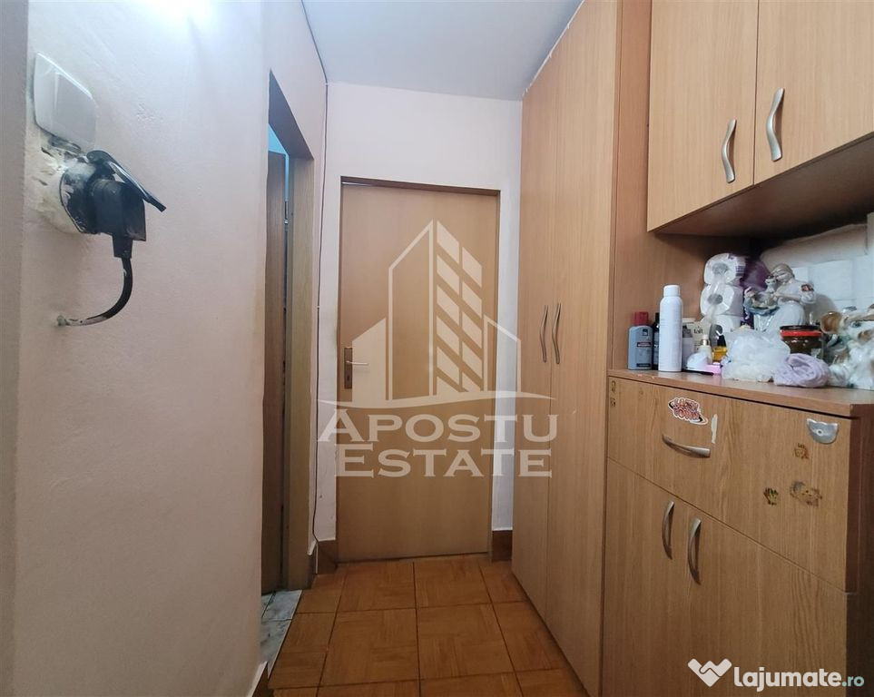 Apartament cu 3 camere, 2 bai, centrala proprie, zona Buc... 