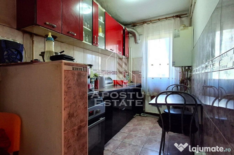 Apartament 2 camere,semidecomandat,zona Romanilor 