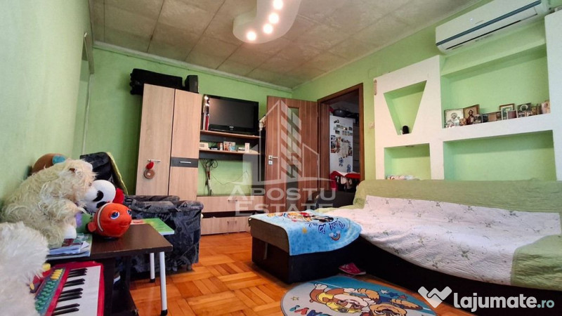 Apartament 2 camere,semidecomandat,zona Romanilor 
