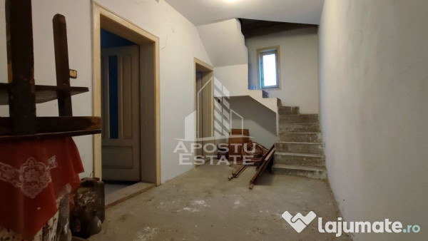 Casa de vanzare 9 incaperi, vedere panoramica, Sebis 