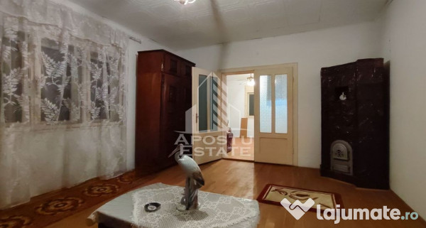 Casa de vanzare 9 incaperi, vedere panoramica, Sebis 