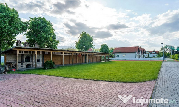 Cladire cu multiple destinatii 