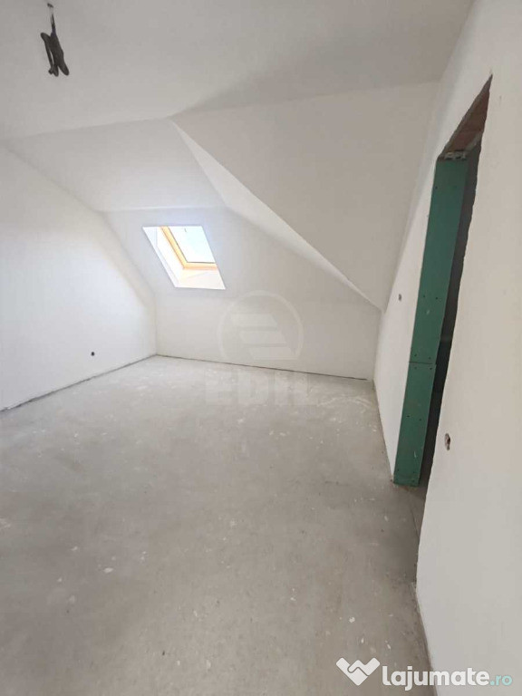 Apartament cu 3 camere si 2 bai,semifinisat, zona Cetatii 