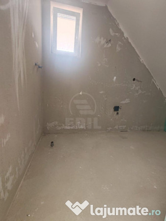 Apartament cu 3 camere si 2 bai,semifinisat, zona Cetatii 