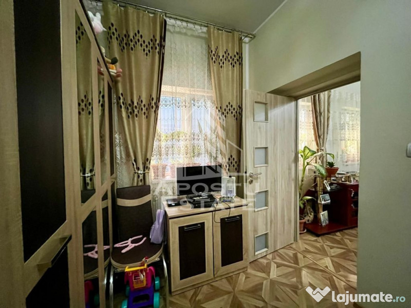 Apartament 2 camere, curte comuna,zona Traian 