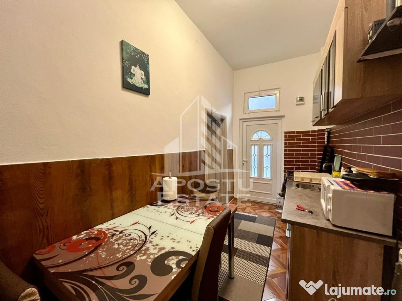 Apartament 2 camere, curte comuna,zona Traian 