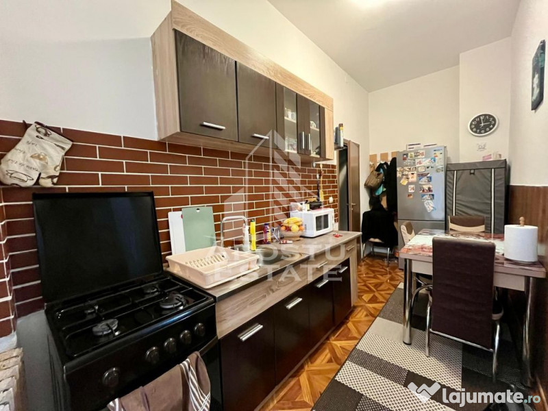 Apartament 2 camere, curte comuna,zona Traian 