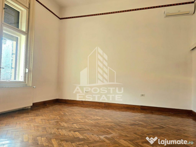 Spatiu comercial 102 mp 