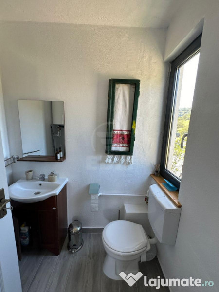 Casa moderna in zona linistita 