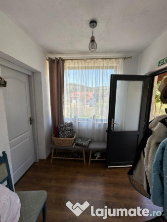 Casa moderna in zona linistita 