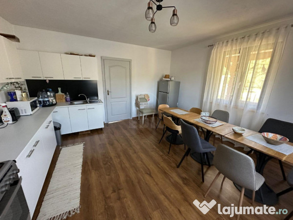 Casa moderna in zona linistita 