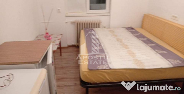 Garsoniera situata in zona Take Ionescu
