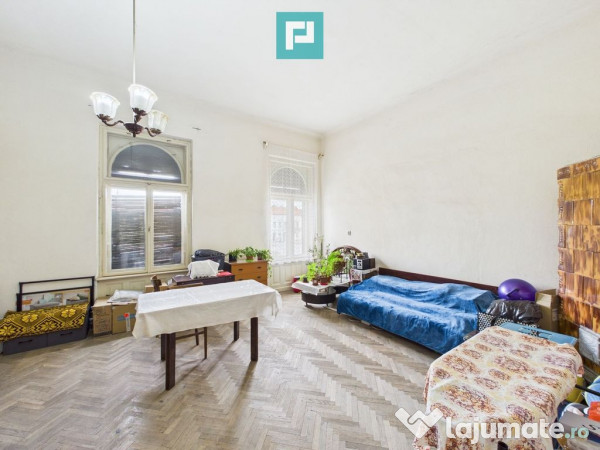 Apartament la casă, 3 camere - P-ța Catedralei