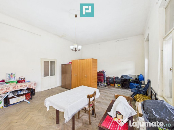 Apartament la casă, 3 camere - P-ța Catedralei