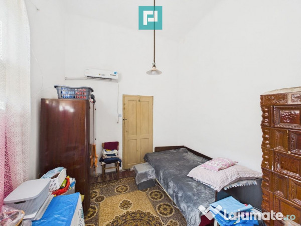 Apartament la casă, 3 camere - P-ța Catedralei