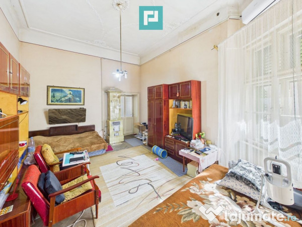 Apartament la casă, 3 camere - P-ța Catedralei