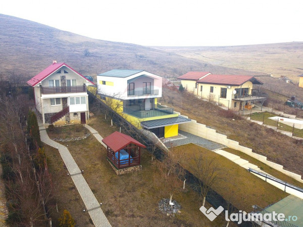 Casa premium de vanzare in Campenesti!