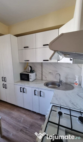 Oferim spre inchiriere un apartament in zona Dealul Cetatii 