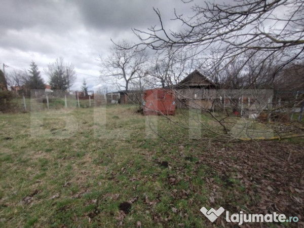 Teren intravilan, 1700 mp, utilitati, zona Dealu Jelnei