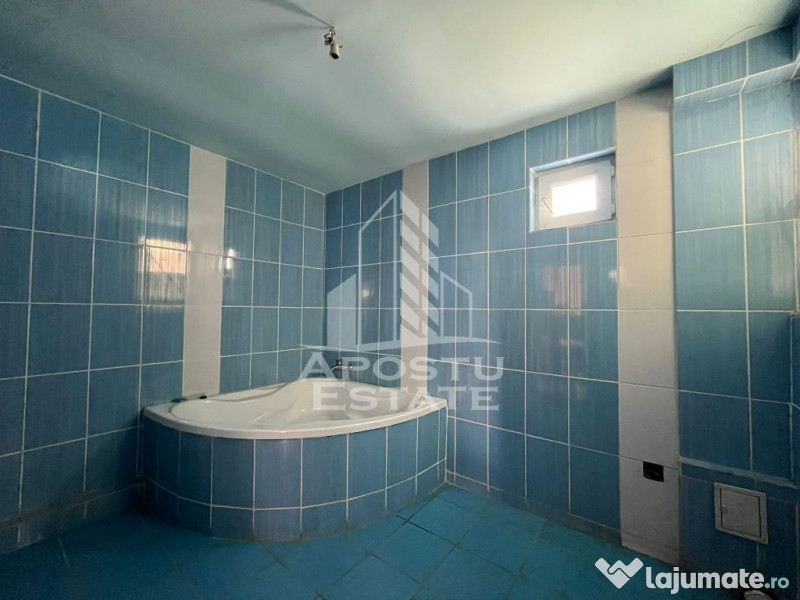 Casa invididuala cu 13 camere, situata in zona Mehala