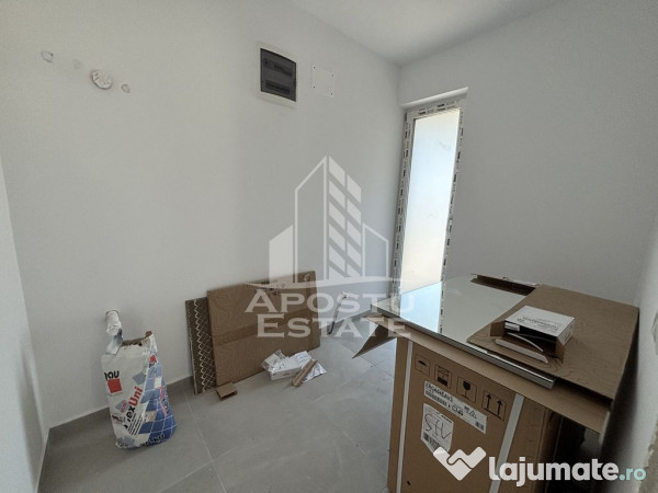 Jumatate de duplex cu 4 camere in zona Padurea Verde