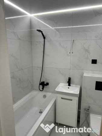 De inchiriat o camera zona Afi Mall 