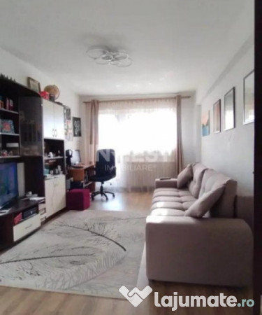 Centru- apartament 3 camere 