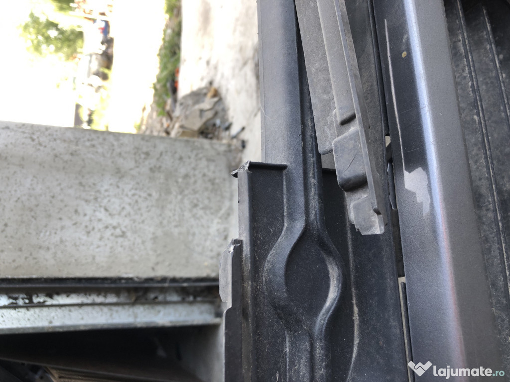 Bara fata Citroen C3 2018