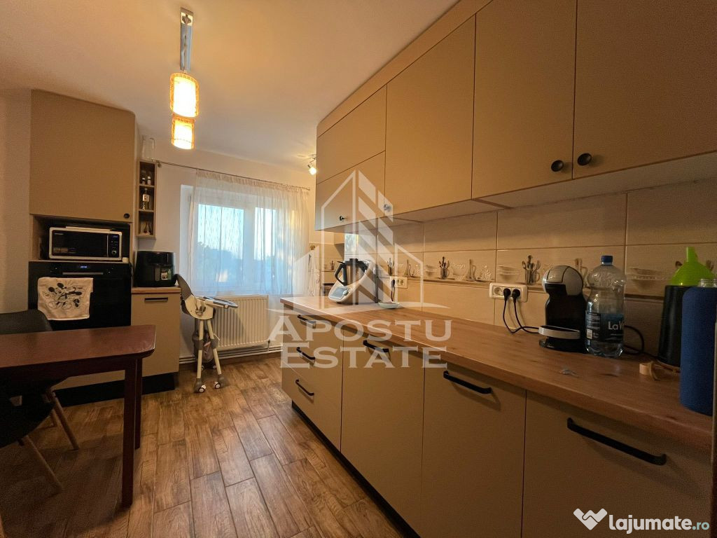 Apartament 4 camere, 2 bai, 2 balcoane,centrala proprie, ... 