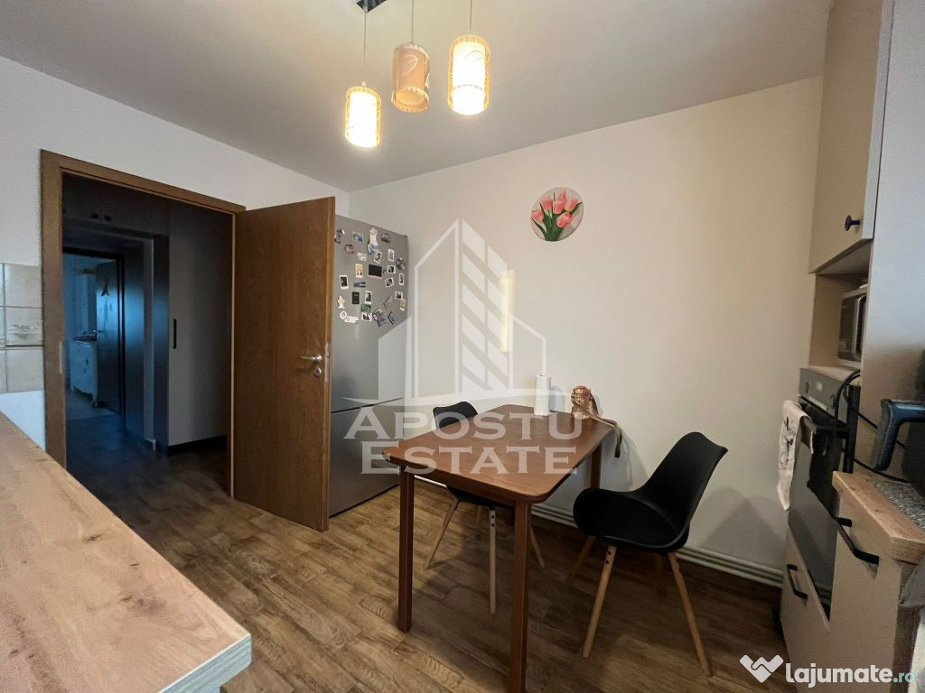 Apartament 4 camere, 2 bai, 2 balcoane,centrala proprie, ... 