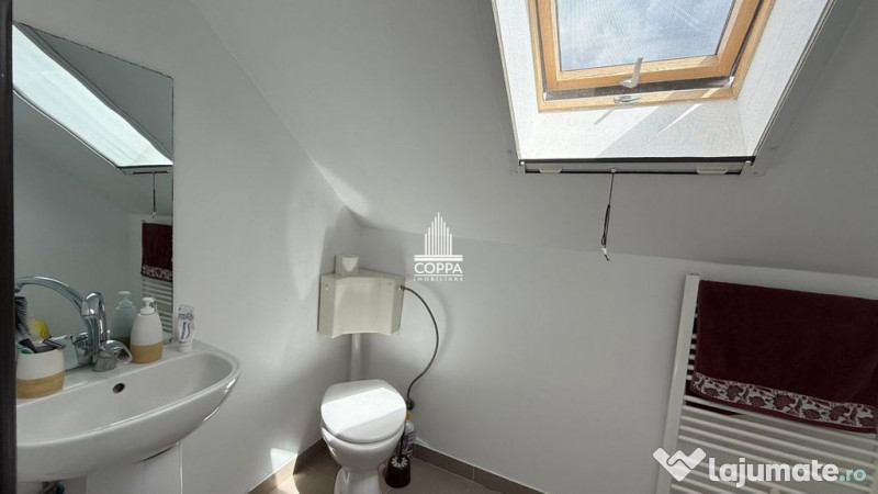 Apartament de vânzare 3 camere strada Rozelor 