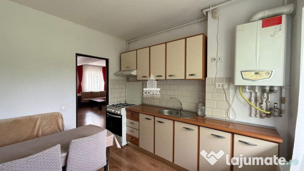 Apartament de vânzare 3 camere strada Rozelor 