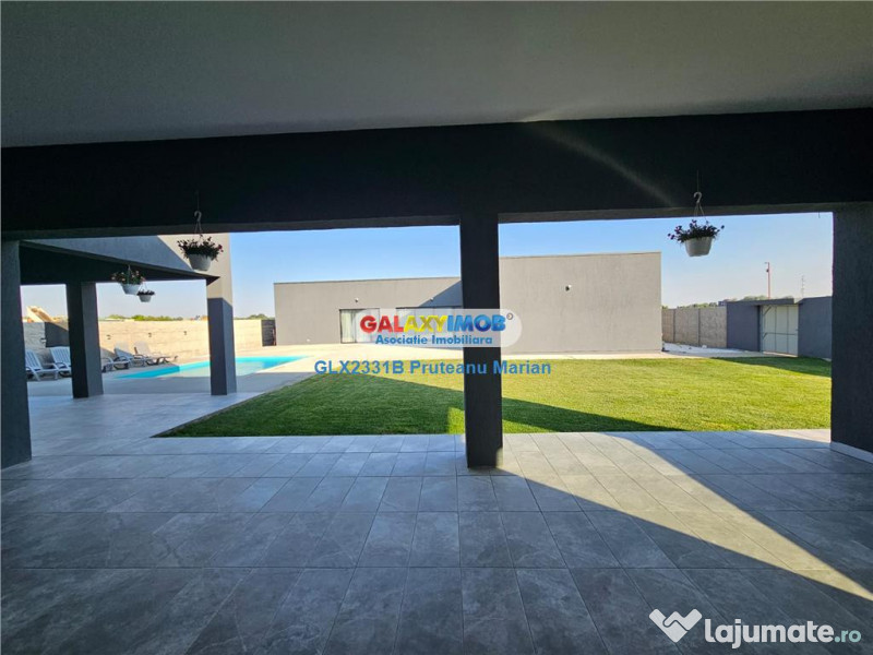 Casa de Lux cu piscina in aer liber situata in comuna Clinc 