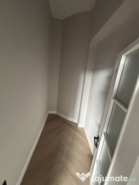 Apartament 3 camere zona Central 