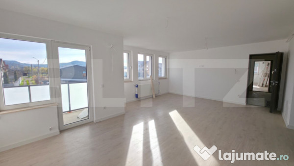 Apartament de 3 camere, bloc nou