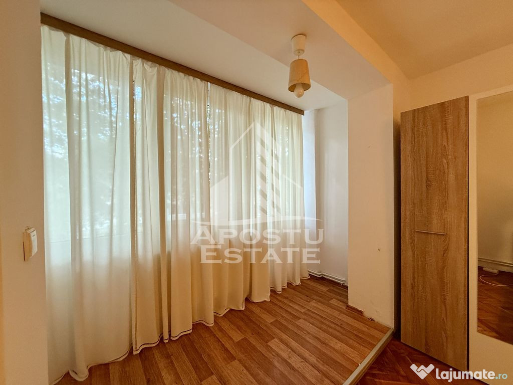 Apartament 3 camere, decomandat, etaj 1, centrala proprie... 