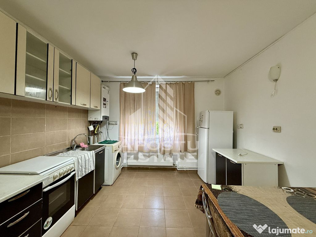 Apartament 3 camere, decomandat, etaj 1, centrala proprie... 