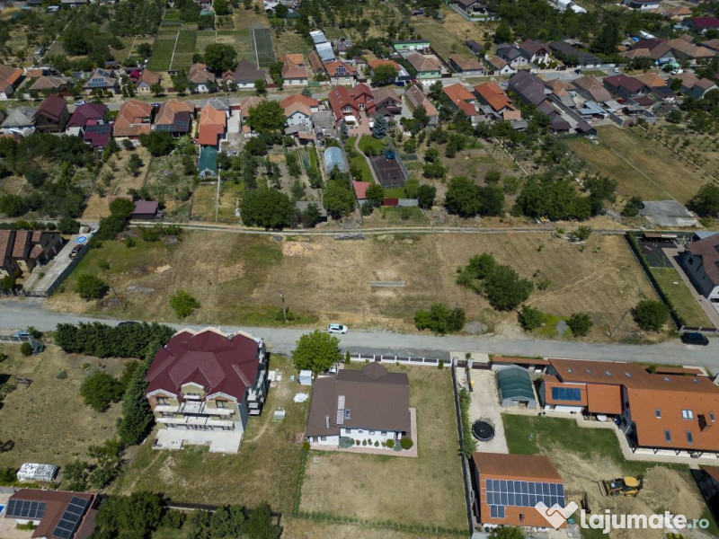 Loc de casă în Sânleani 414 mp 