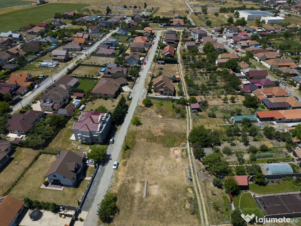 Loc de casă în Sânleani 414 mp 