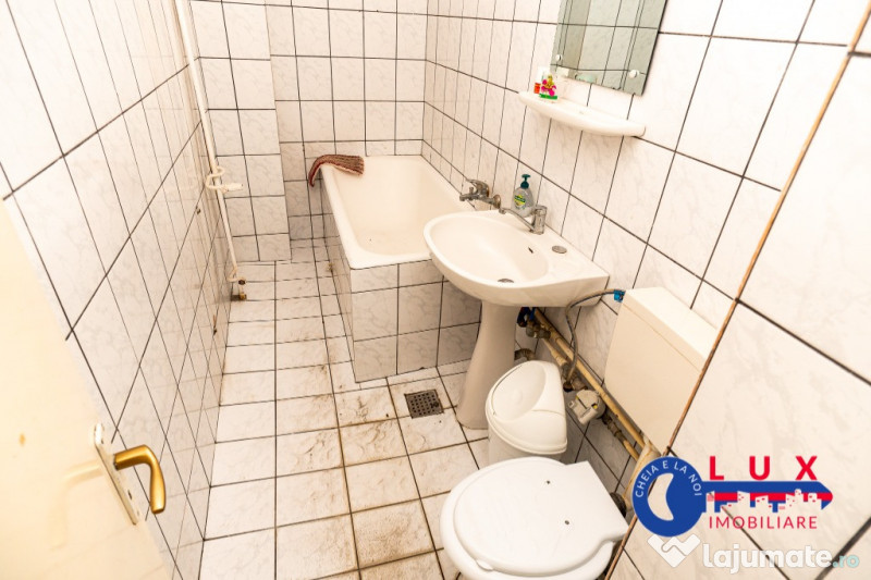 ID 8258 DE ÎNCHIRIAT – Spațiu comercial –Str Victoriei 