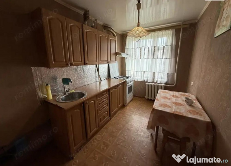 Garsoniera in zona 13 Septembrie