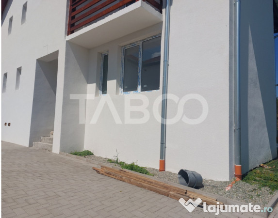 Duplex de vanzare 150 mp P+1E 4 camere 145 mp teren liber Ci 