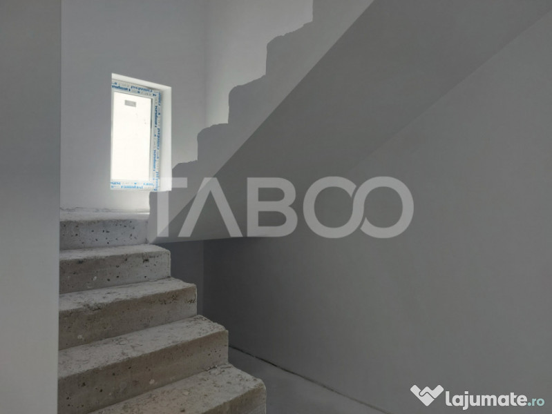 Duplex de vanzare 150 mp P+1E 4 camere 145 mp teren liber Ci 