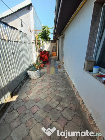 Casa, zona Chercea, constructie BOLTARI, anul 2000