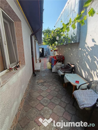 Casa, zona Chercea, constructie BOLTARI, anul 2000