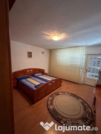 Povestea unei case la doar 200 m de valuri, cu piscină și